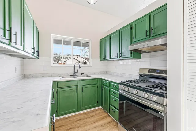 $264,900 | 1828 Woodland Drive, Elkhart, IN 46514