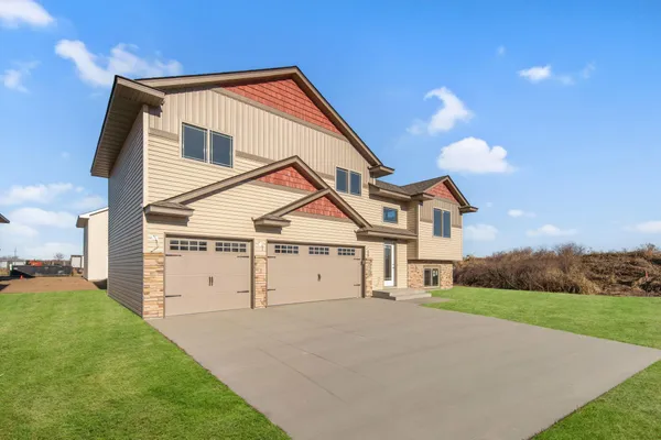 $322,900 | 2155 Eagle Street, Rush City, MN 55069