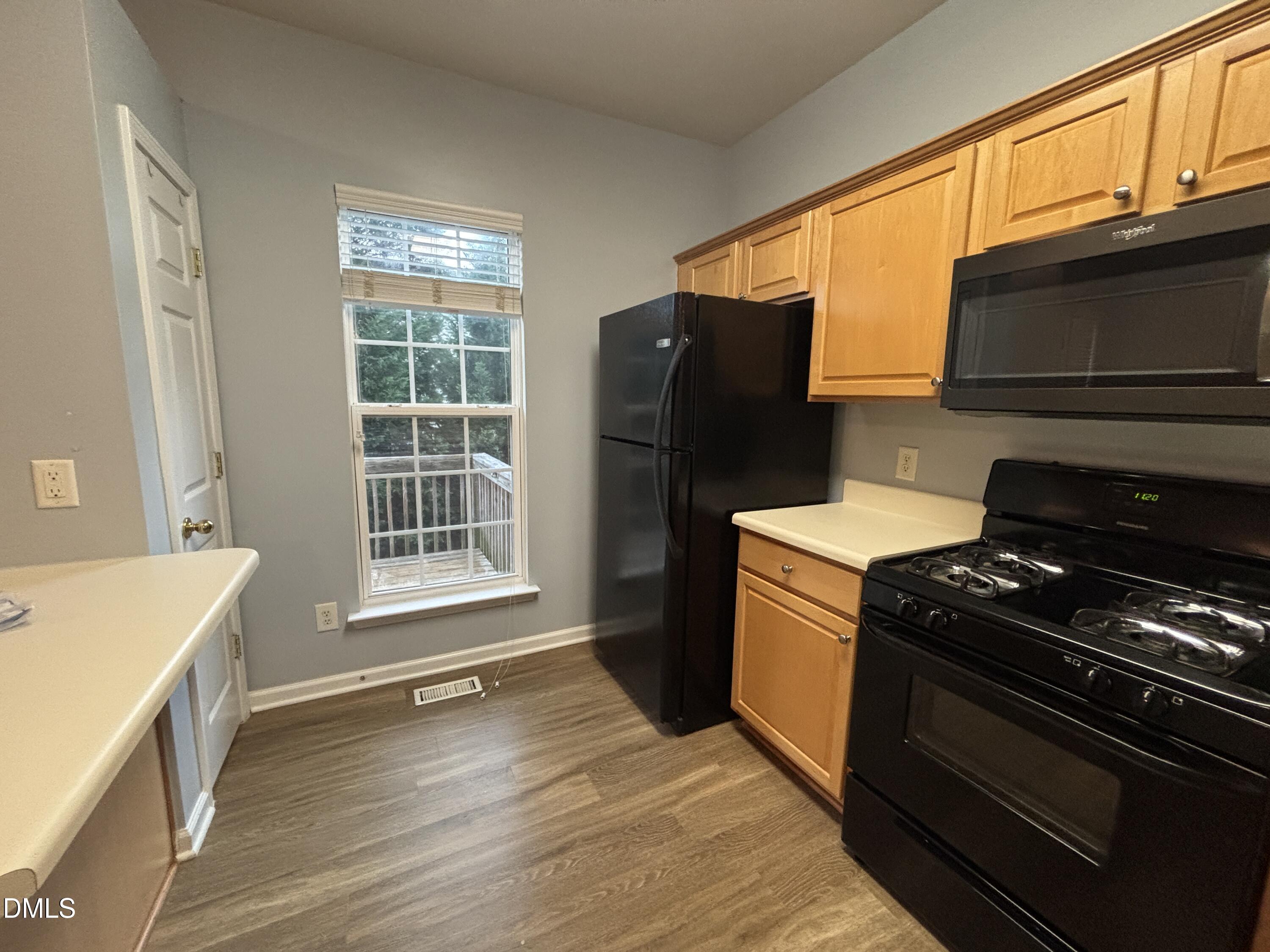 7252 Corvette Court Raleigh, NC 27613 - Photo 8 of 62 20260623_174040801_iOS