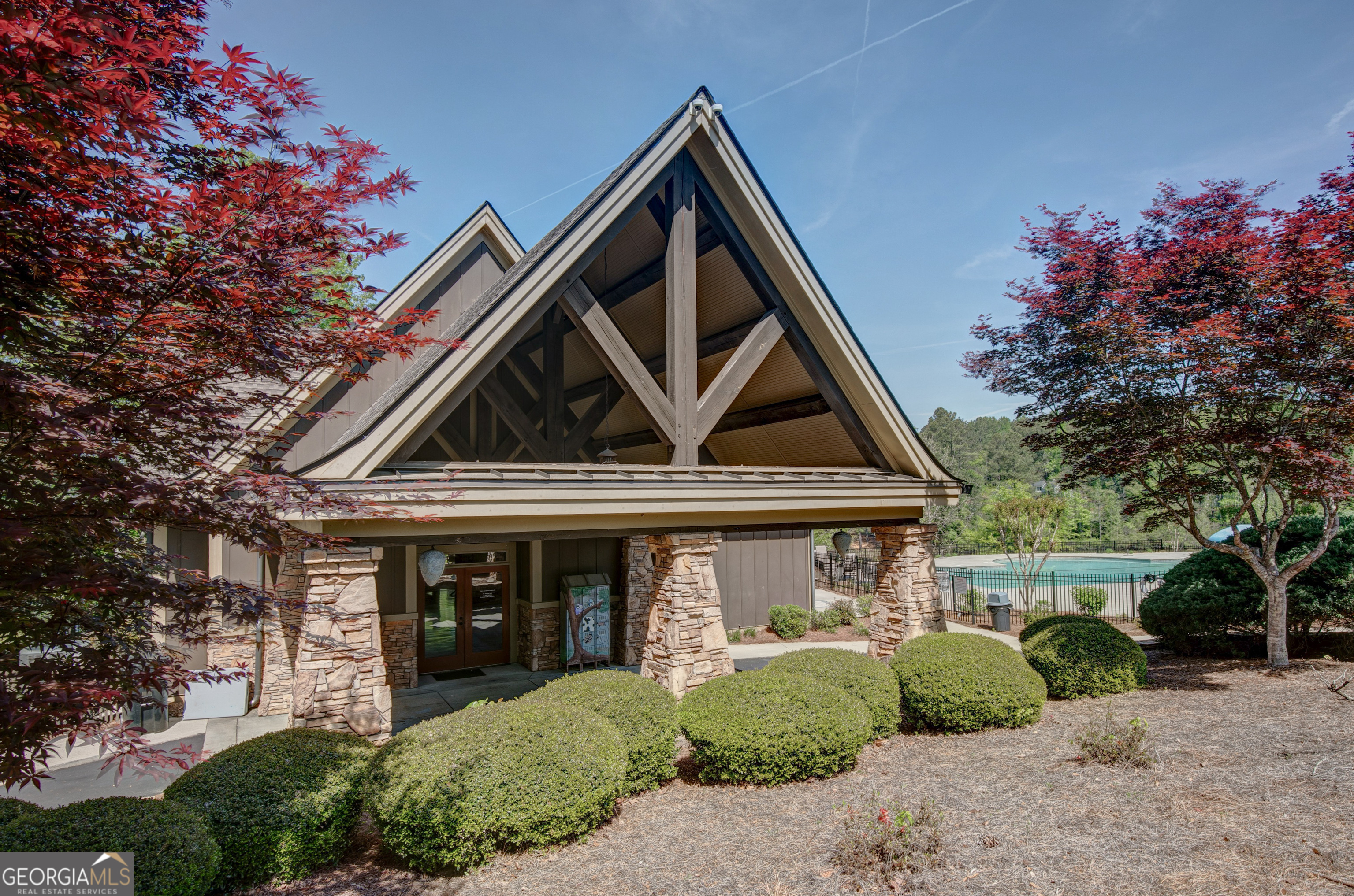 137 Kenmare Row Tyrone, GA 30290 - Photo 49 of 54 a front view of a house with garden