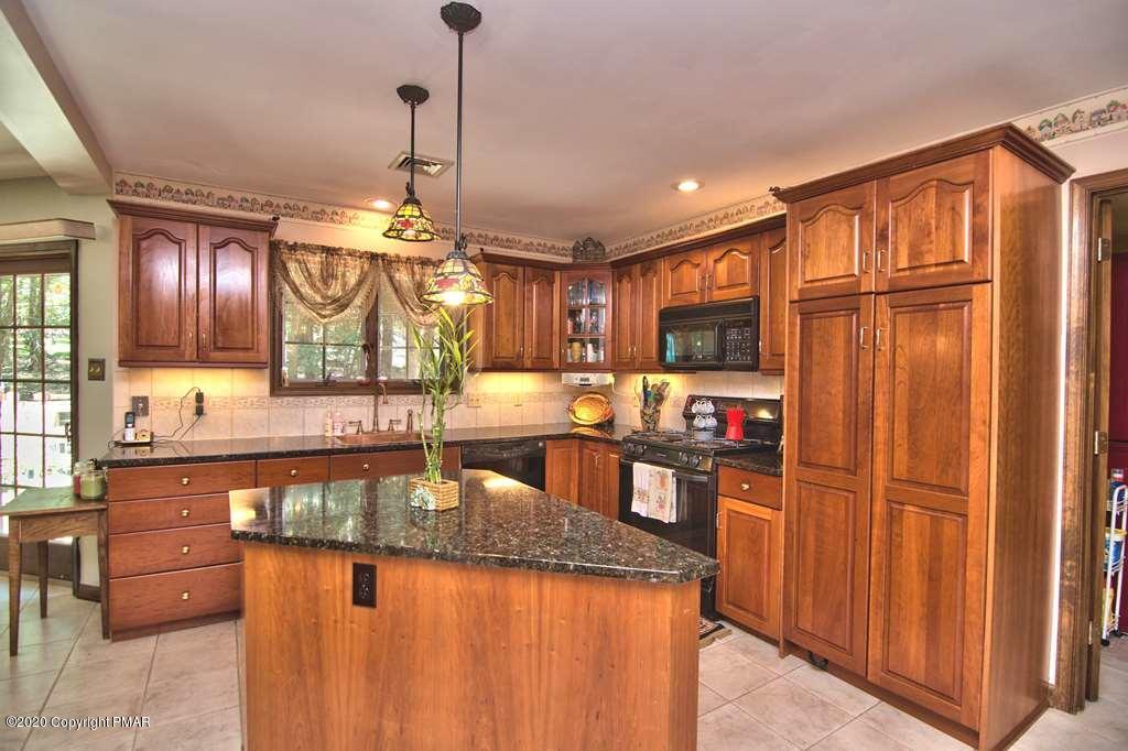 87 Turkey Ridge Road East Stroudsburg, PA 18302 - Photo 7 of 71 Photo 21