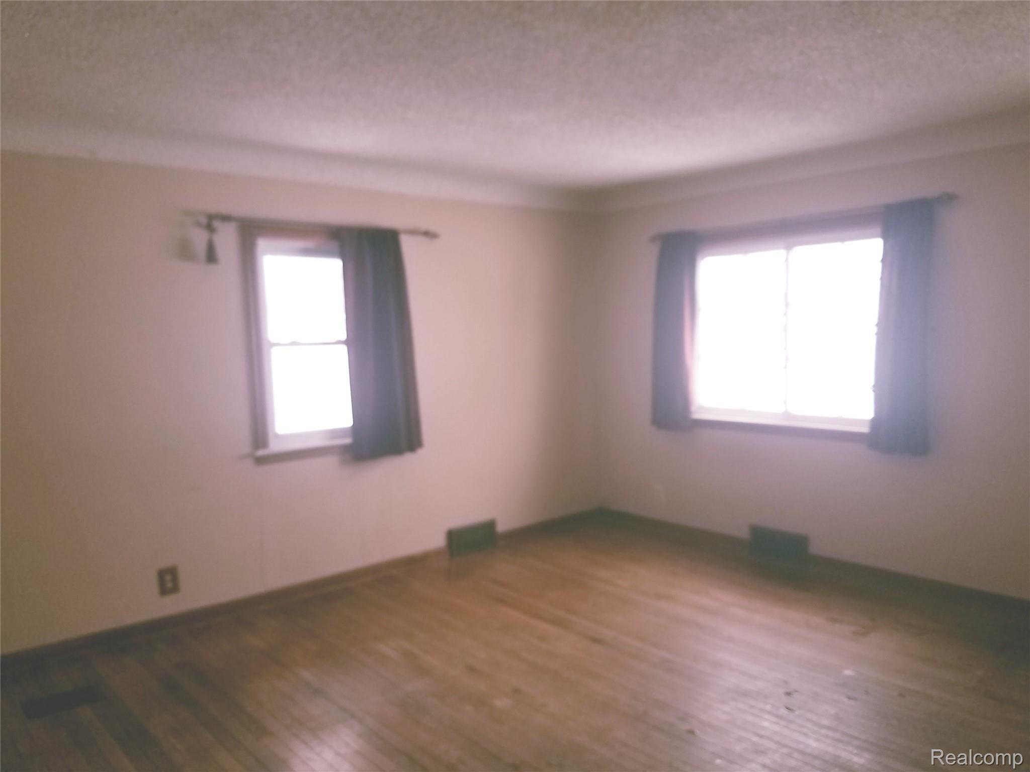 6391 Weyer Road Imlay City, MI 48444 - Photo 9 of 9 20190213_182843.jpg