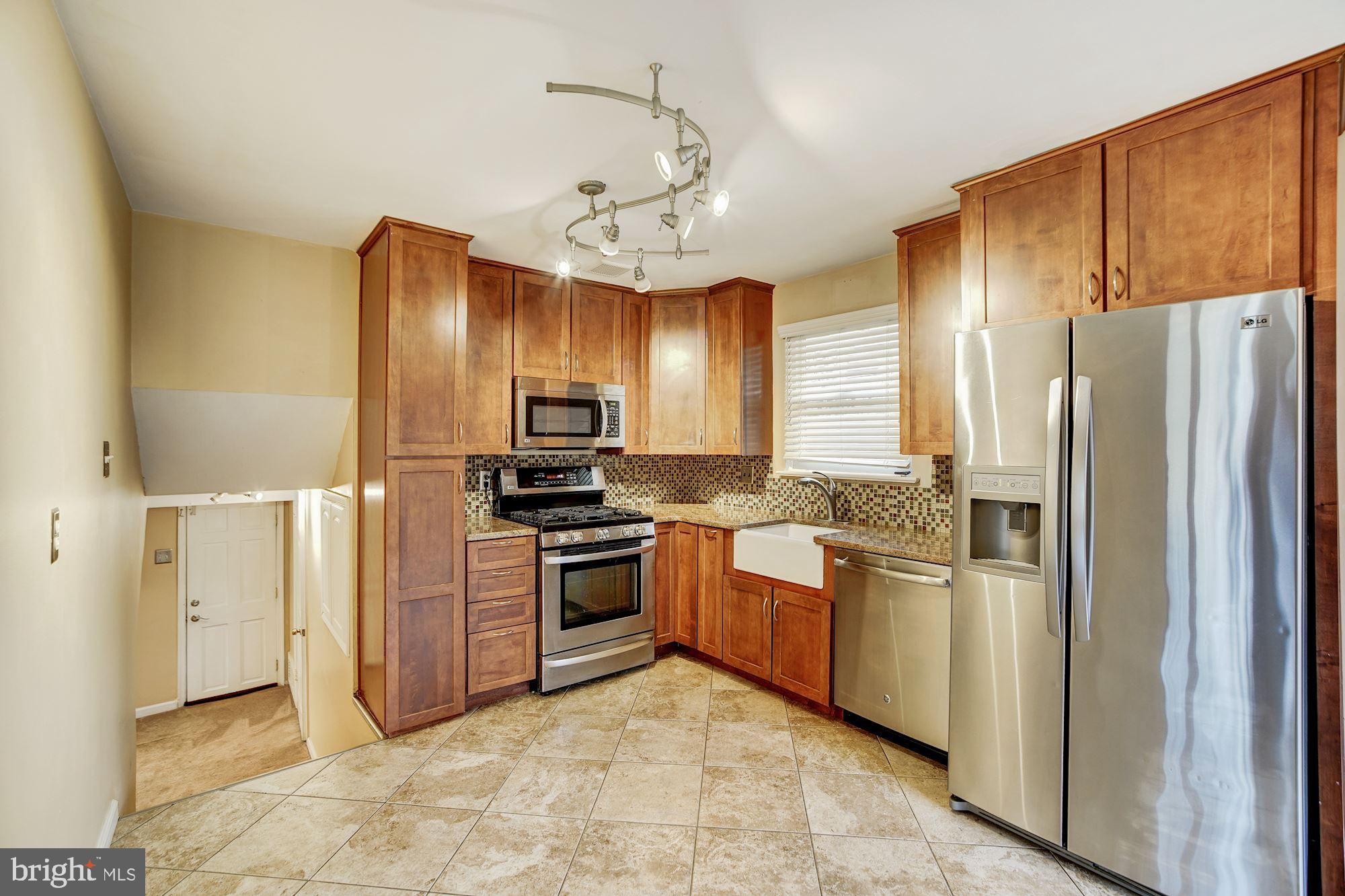 7413 Gary Street Springfield, VA 22150 - Photo 13 of 35