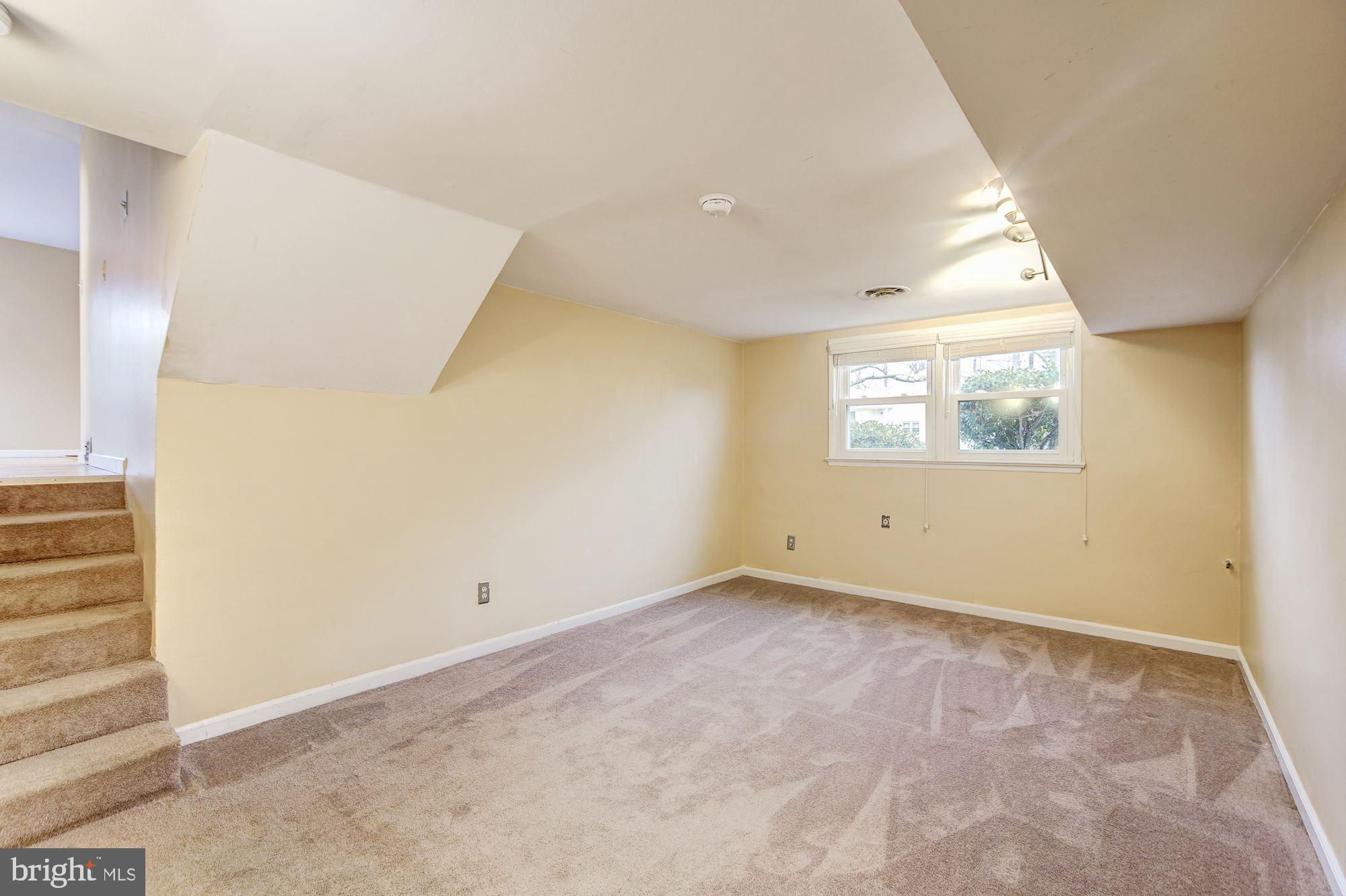 7413 Gary Street Springfield, VA 22150 - Photo 25 of 35