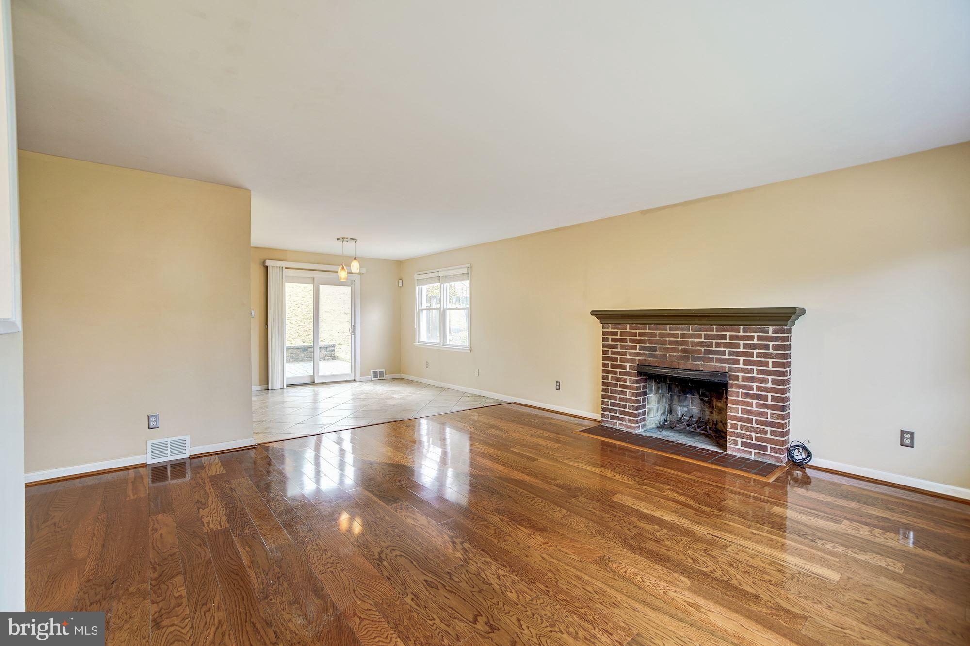 7413 Gary Street Springfield, VA 22150 - Photo 8 of 35