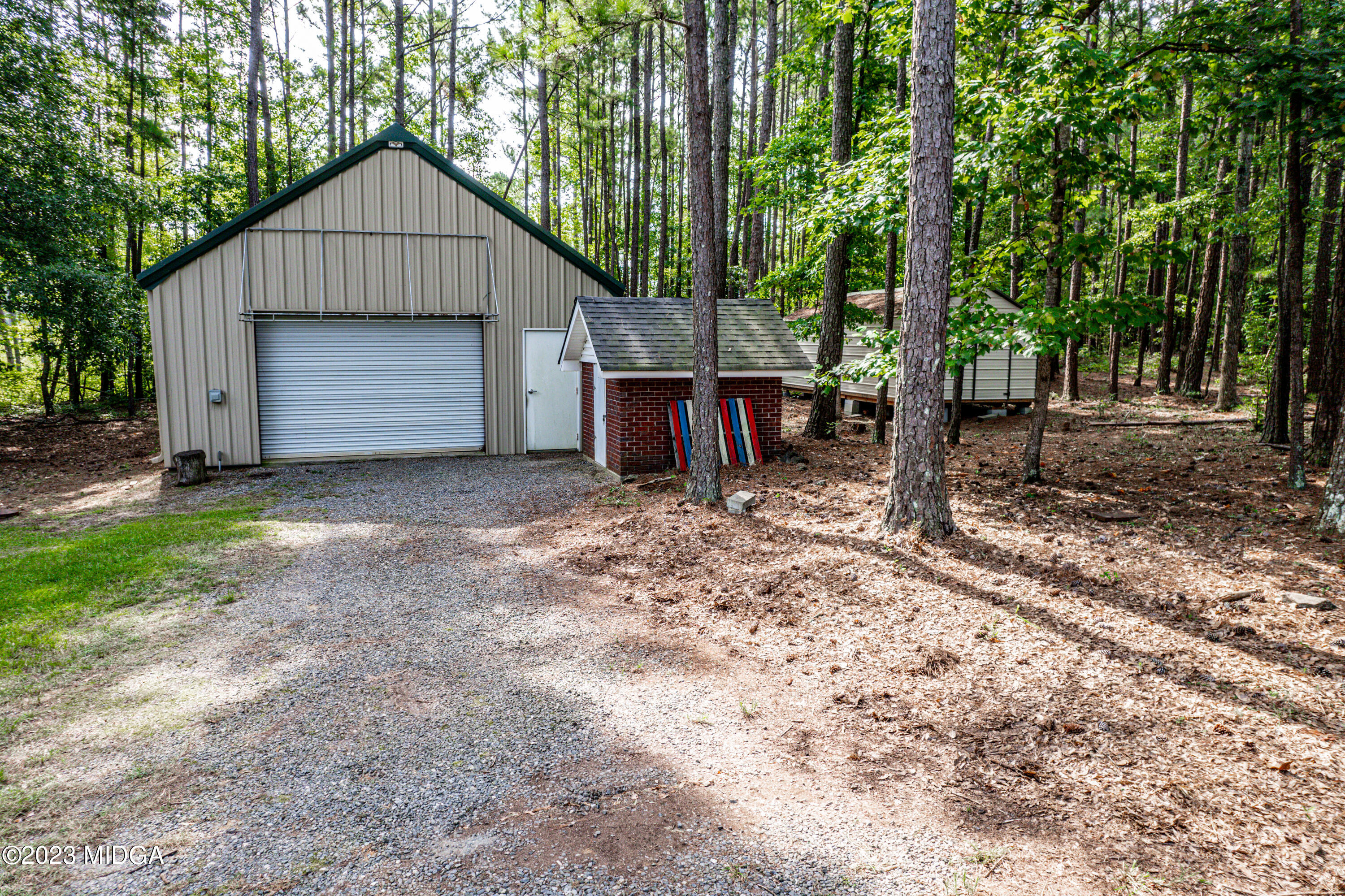 436 Hopewell Road Forsyth, GA 31029 - Photo 5 of 42 436 Hopewell Rd-0342