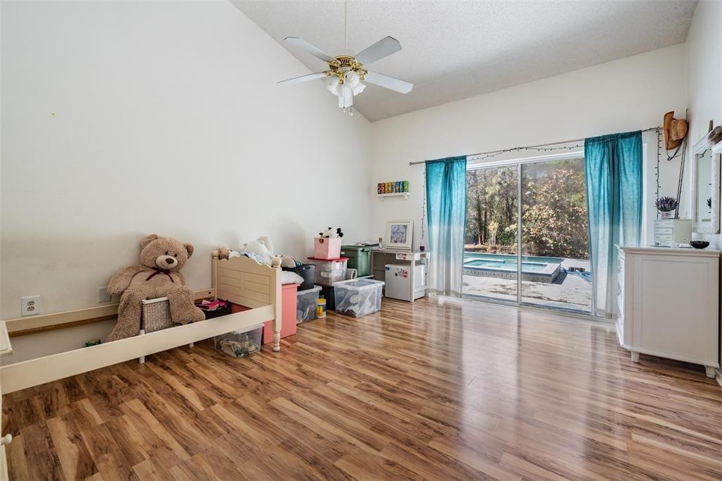 7065 Red Oak Loop New Port Richey, FL 34654 - Photo 19 of 46 Gallery Image 19