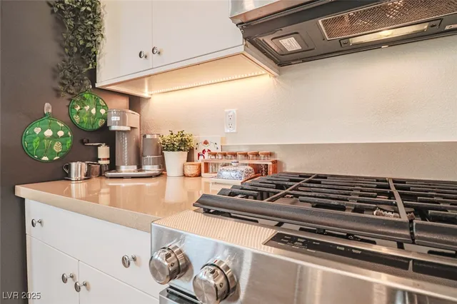 $2,095 | 11290 Hidden Peak Avenue, Unit 208, Las Vegas, NV 89135