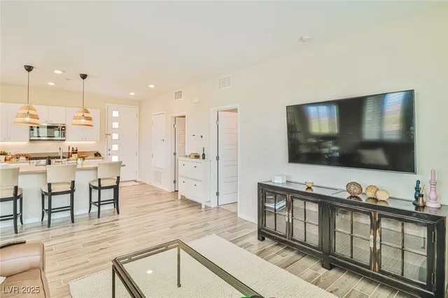 $2,095 | 11290 Hidden Peak Avenue, Unit 208, Las Vegas, NV 89135