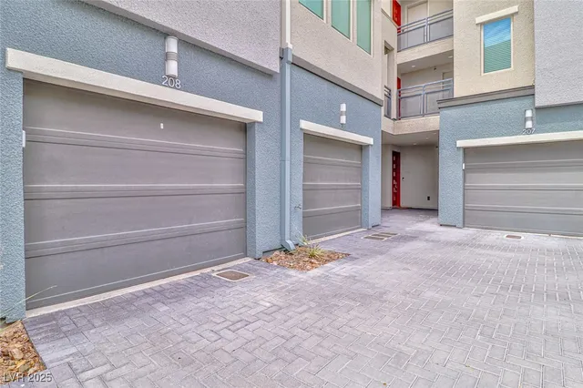 $2,095 | 11290 Hidden Peak Avenue, Unit 208, Las Vegas, NV 89135