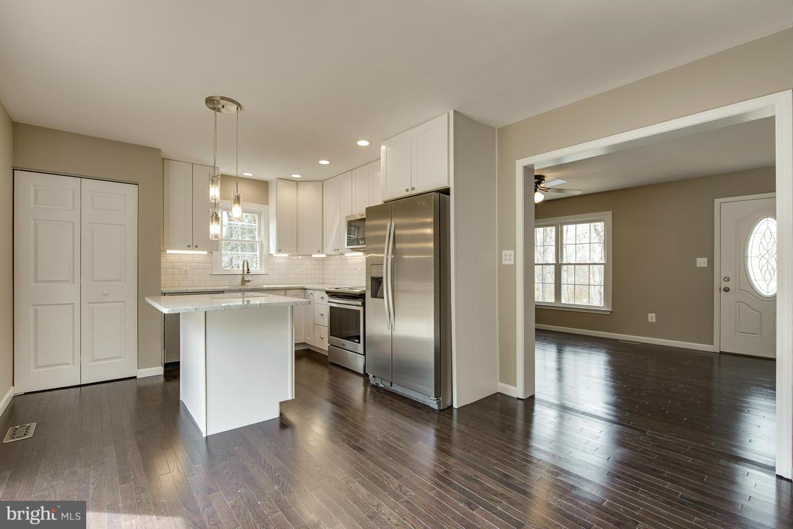4315 Ridgeway Terrace Prince Frederick, MD 20678 - Photo 8 of 30 Kitchen