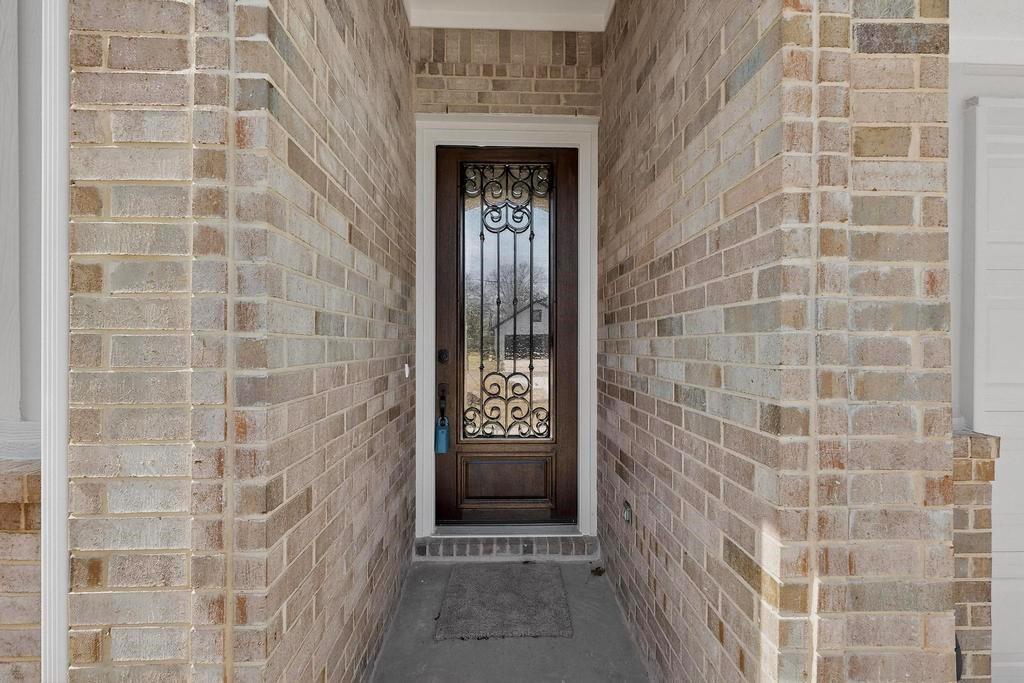 101 Boone Street Edgewood, TX 75117 - Photo 5 of 40 a bathroom with a shower