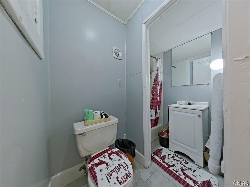 418 Bacon Street Utica, NY 13501 - Photo 9 of 48