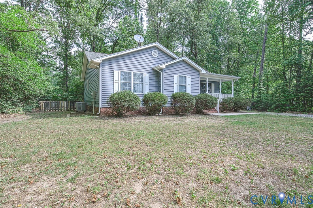 17319 Doggetts Fork Road Ruther Glen, VA 22546 - Photo 5 of 32