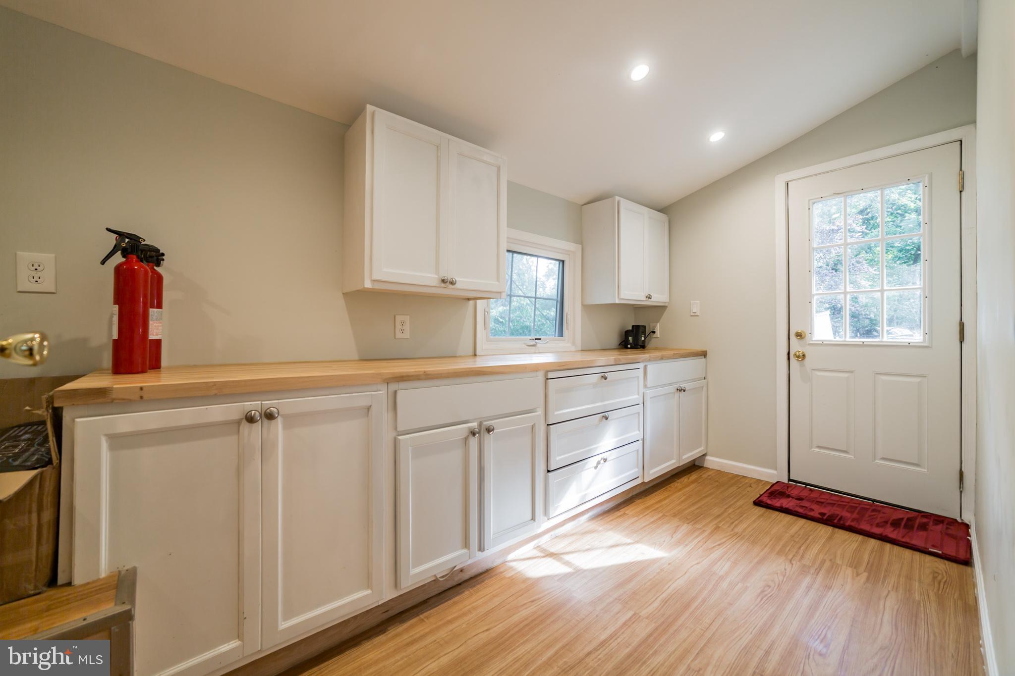 1502 Flat Rock Road Penn Valley, PA 19072 - Photo 12 of 28 Garden/Utility Room