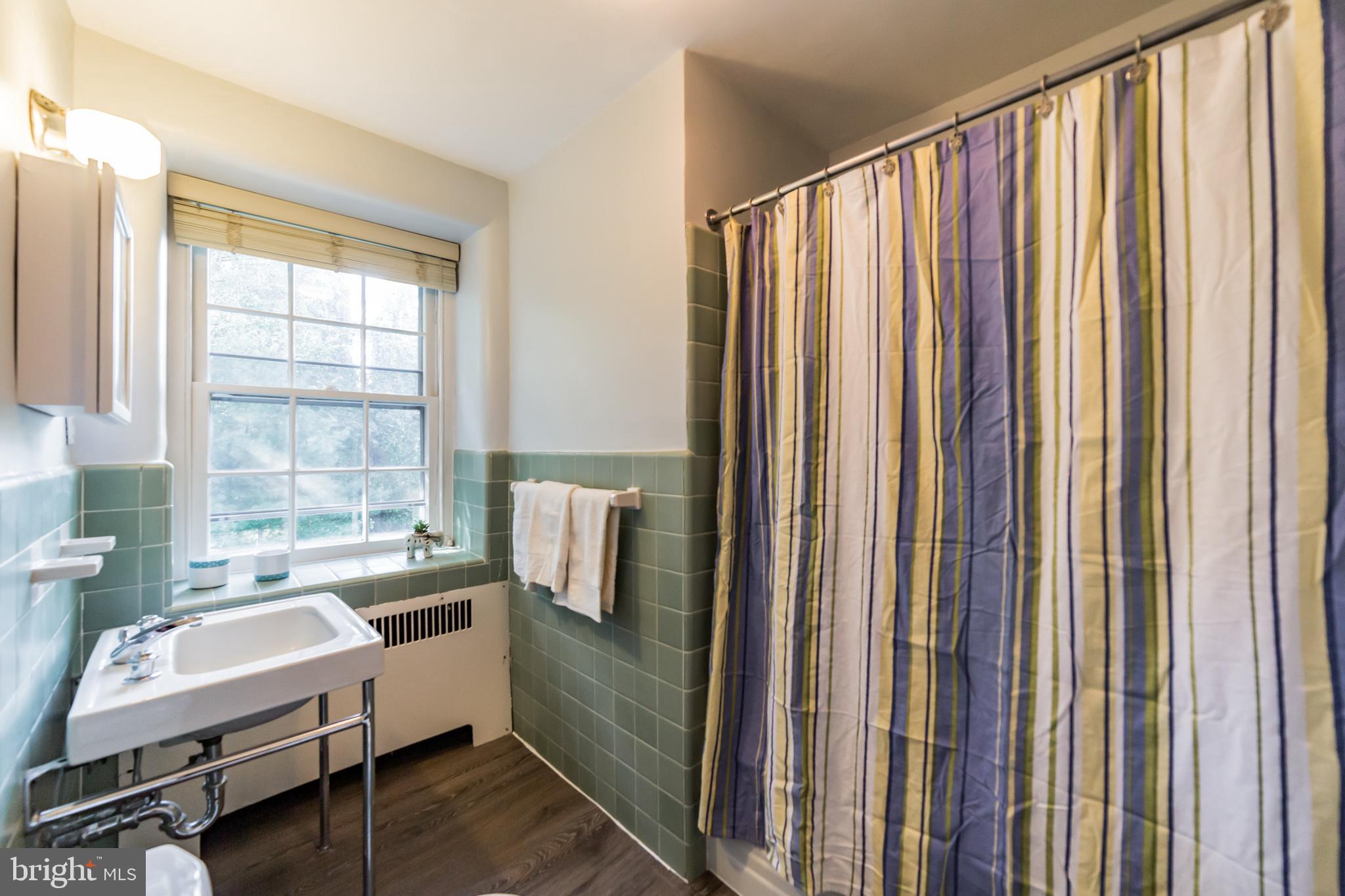 1502 Flat Rock Road Penn Valley, PA 19072 - Photo 18 of 28 Full Bathroom