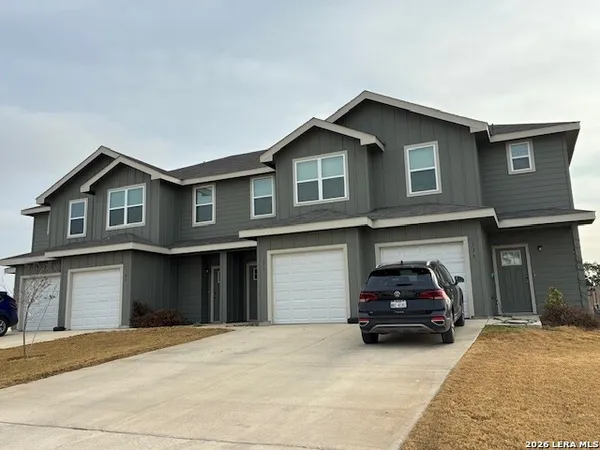 $1,495 | 127 Damon Divide, San Antonio, TX 78253