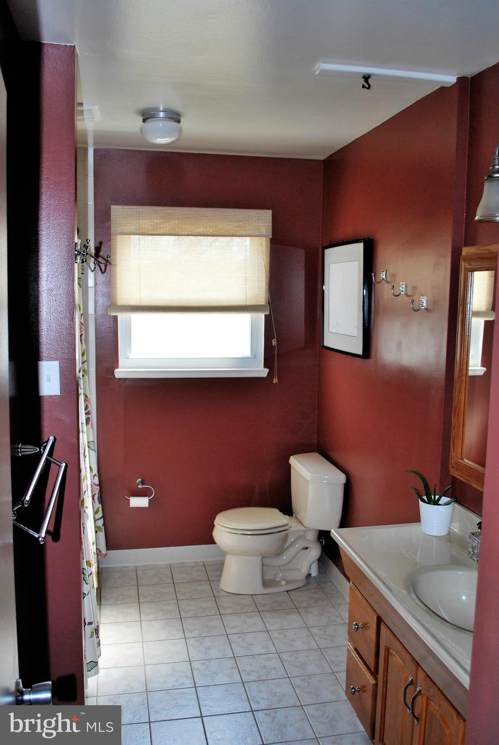 1215 Redcliffe Road Catonsville, MD 21228 - Photo 14 of 21 Bath