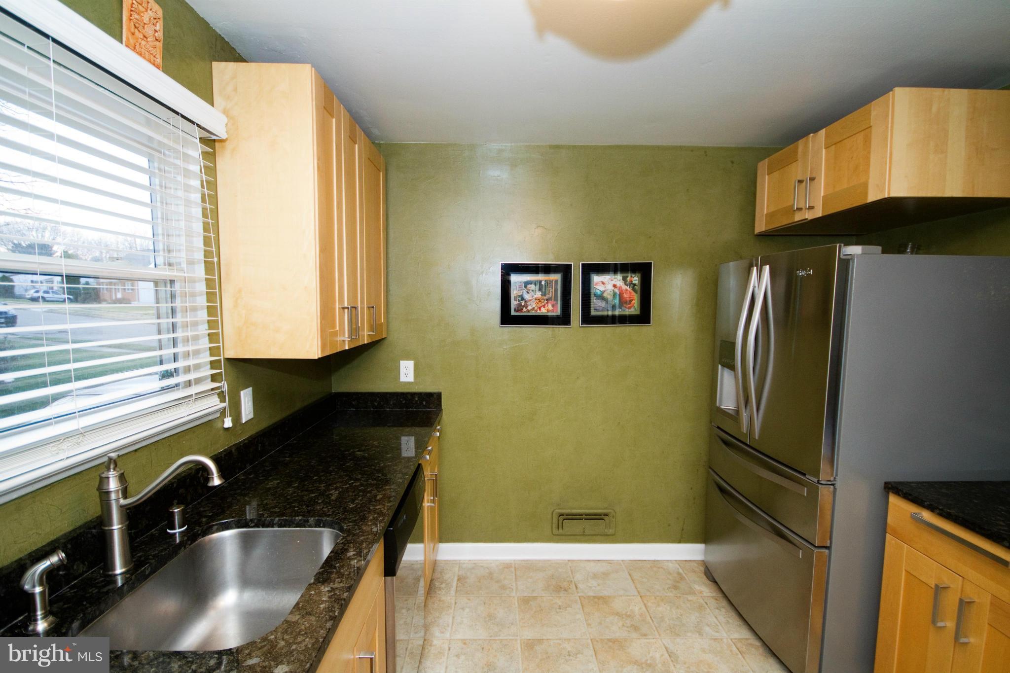 1215 Redcliffe Road Catonsville, MD 21228 - Photo 8 of 21 Kitchen
