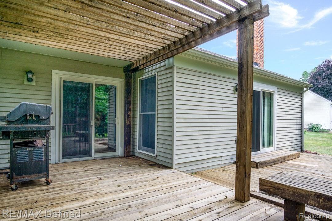 2119 North Fairview Lane Rochester, MI 48306 - Photo 28 of 33 2119-North-Fairview-27.jpg