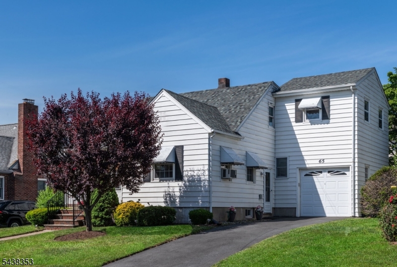 65 Harding Avenue Totowa, NJ 07512 - Photo 3 of 36