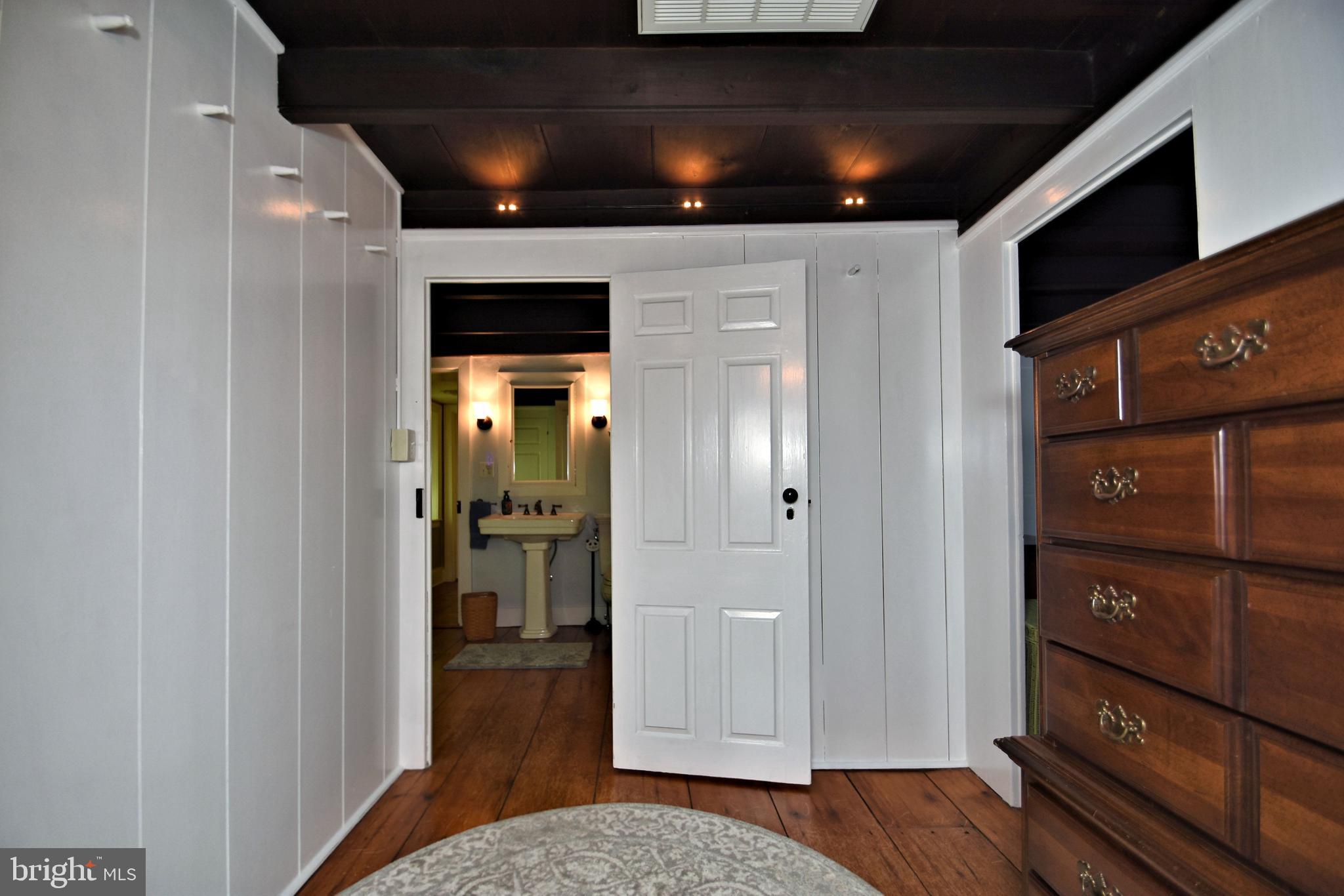 3703 Church School Road Doylestown, PA 18902 - Photo 20 of 48 Dressing area