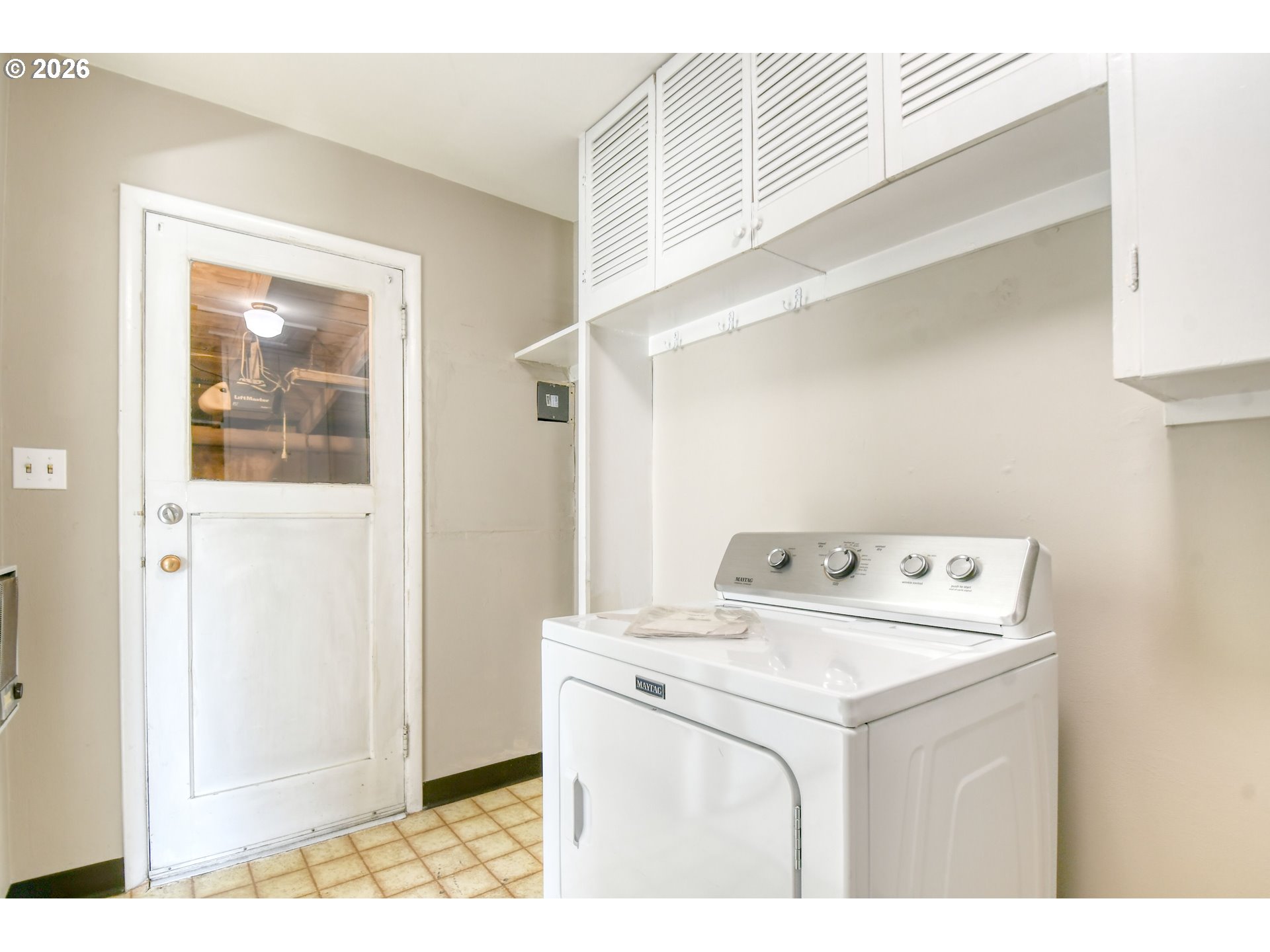 812 Northwest 11th Street Pendleton, OR 97801 - Photo 14 of 28 a utility room with dryer and washer
