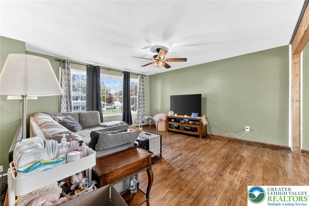 394 Manor Drive Nazareth, PA 18064 - Photo 10 of 44 a living room with furniture and a flat screen tv