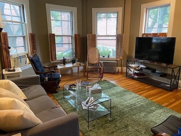 $2,580 | 454 Green Street, Unit 1, Cambridge, MA 02139