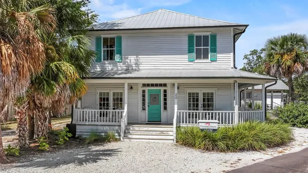 $549,000 | 20 4th Street, Apalachicola, FL 32320