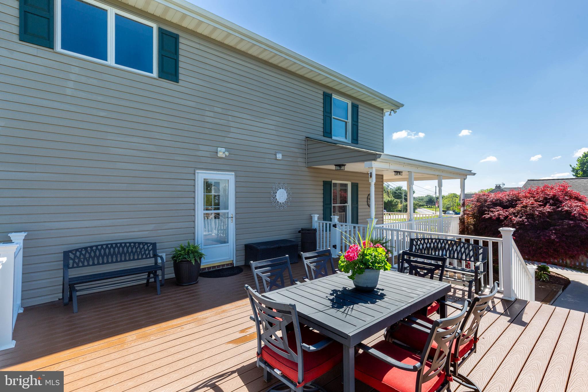 3046 Sykesville Road Westminster, MD 21157 - Photo 16 of 22 Rear deck