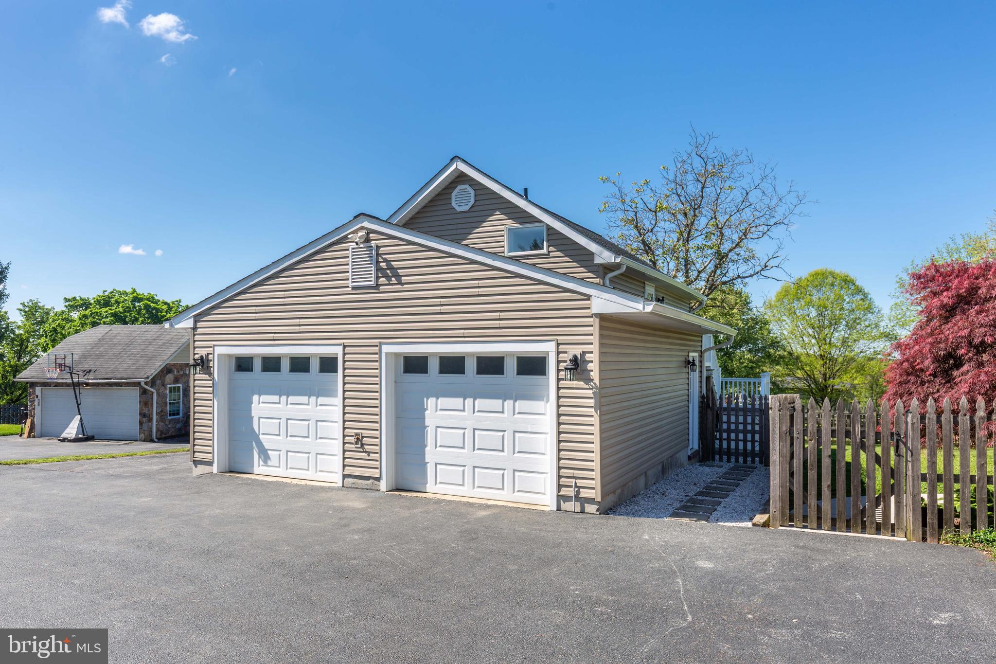 3046 Sykesville Road Westminster, MD 21157 - Photo 6 of 22 2 Car garage heated & cooled ideal for yr round