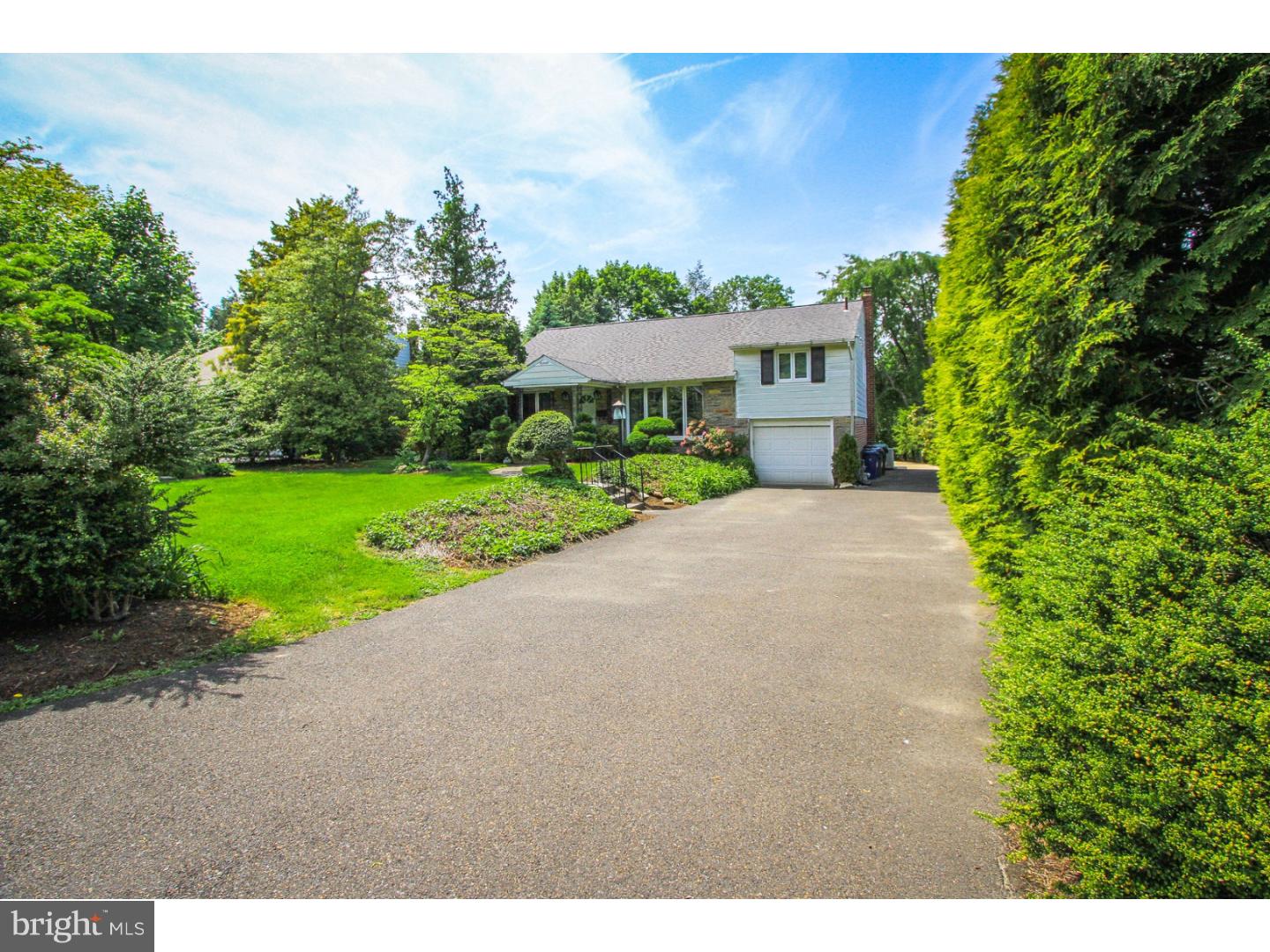 1470 Huntingdon Road Abington, PA 19001 - Photo 1 of 25 Exterior Front