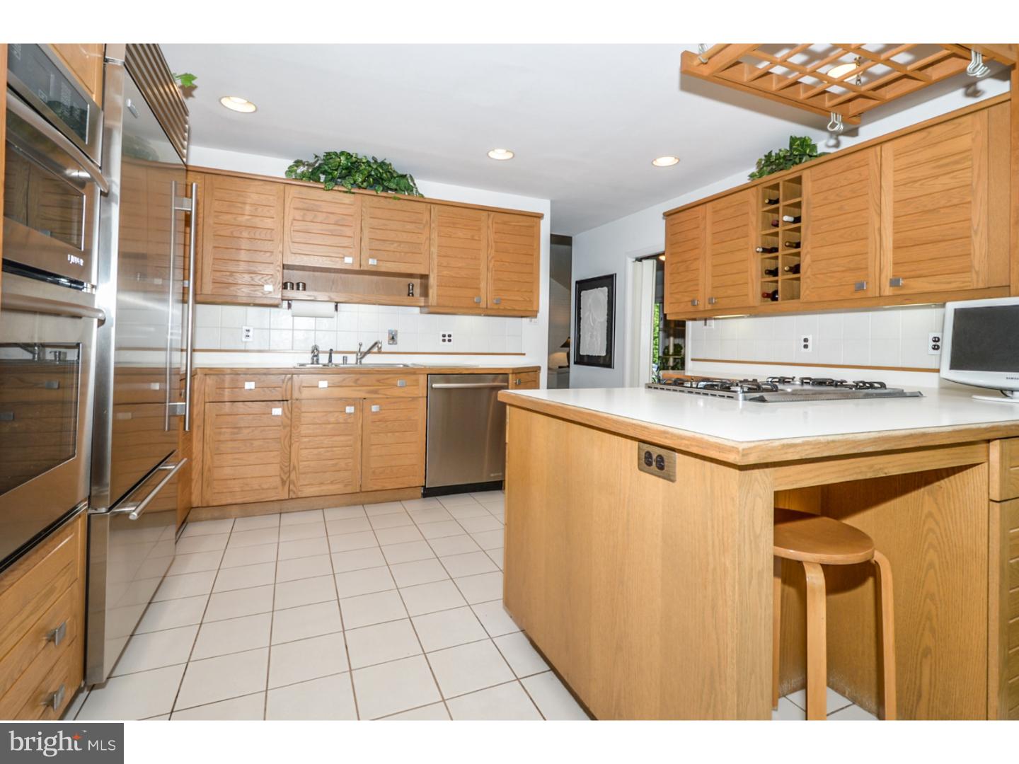 1470 Huntingdon Road Abington, PA 19001 - Photo 12 of 25 Kitchen