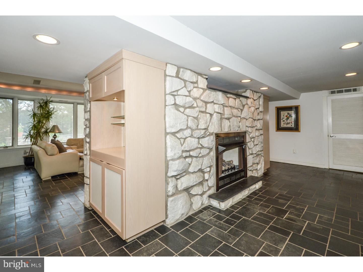 1470 Huntingdon Road Abington, PA 19001 - Photo 18 of 25 Family Room