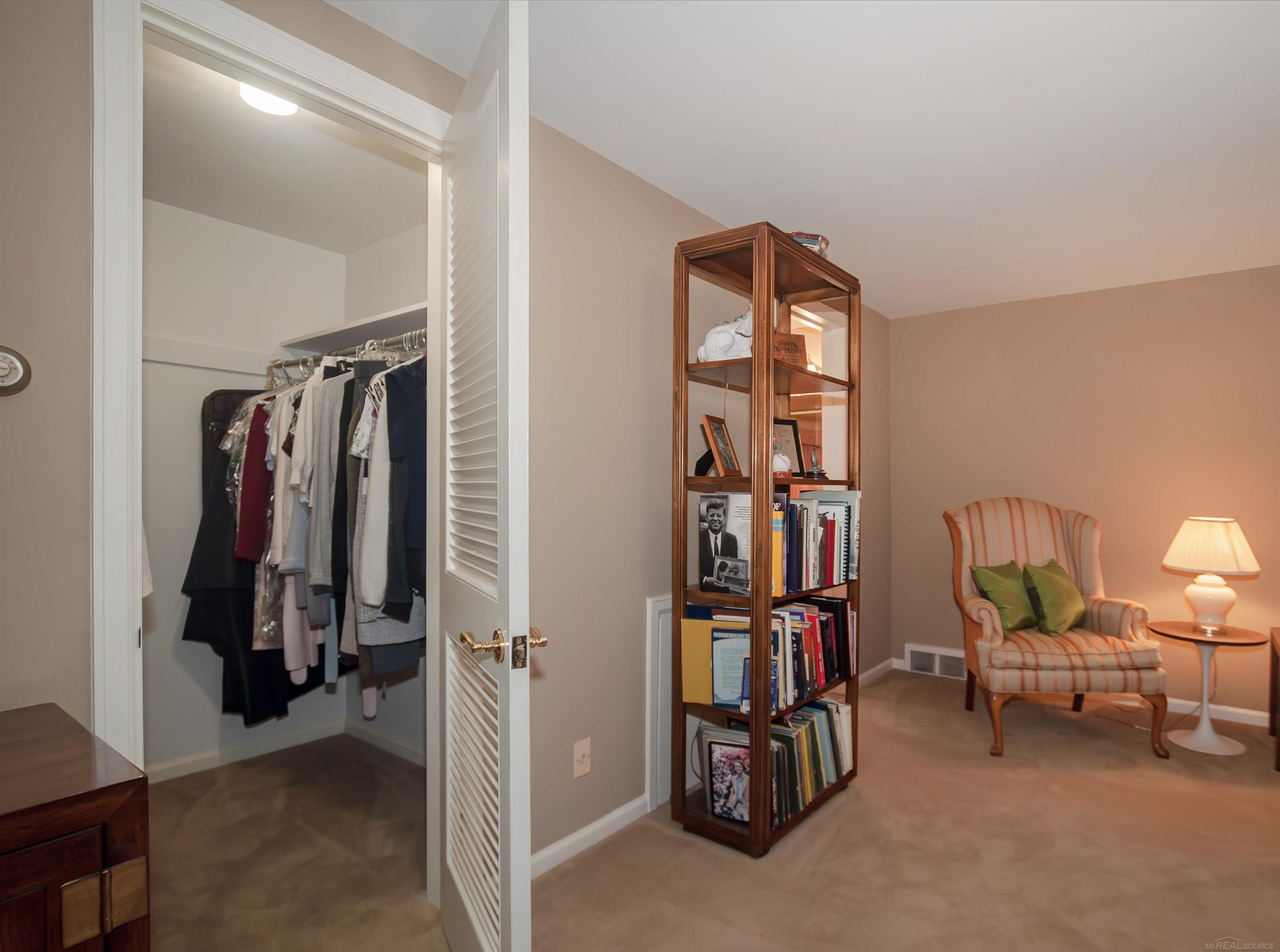 570 Oxford Road Grosse Pointe Woods, MI 48236 - Photo 64 of 99