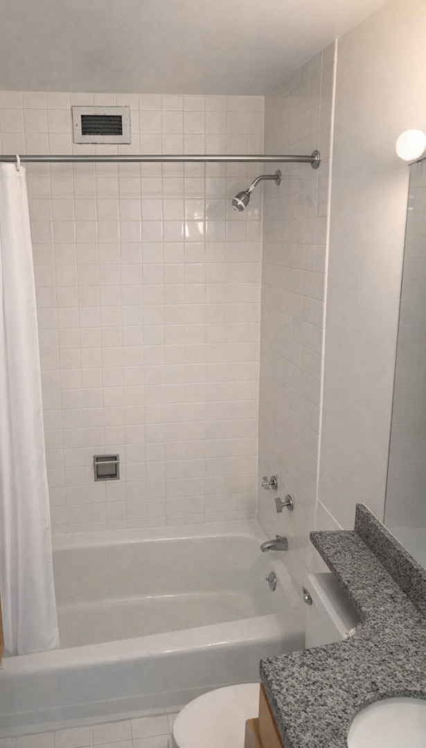 6171 North Sheridan Road, Unit 2707 Chicago, IL 60660 - Photo 6 of 23