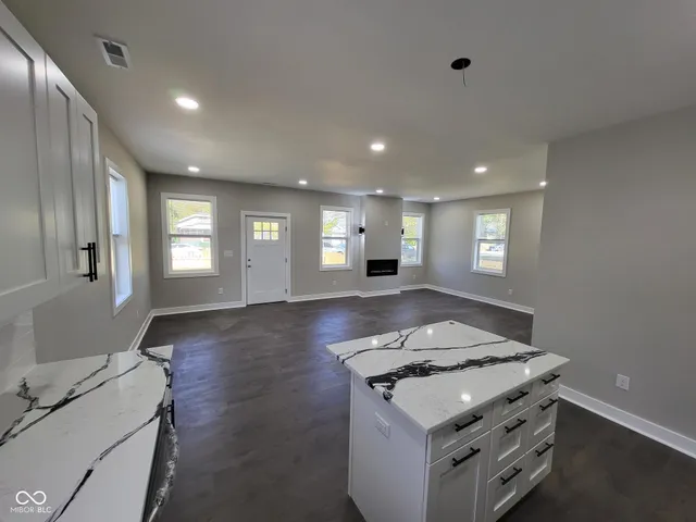 $1,850 | 1433 West Pruitt Street, Indianapolis, IN 46208