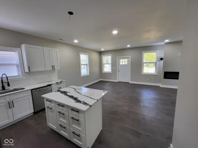 $1,850 | 1433 West Pruitt Street, Indianapolis, IN 46208