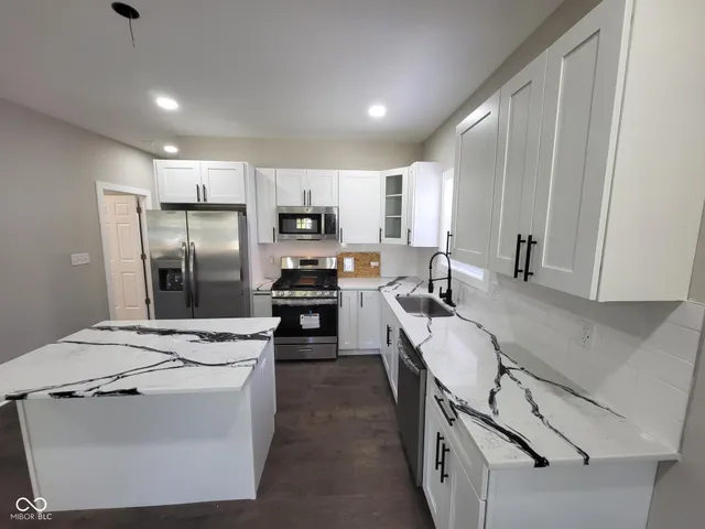 $1,850 | 1433 West Pruitt Street, Indianapolis, IN 46208