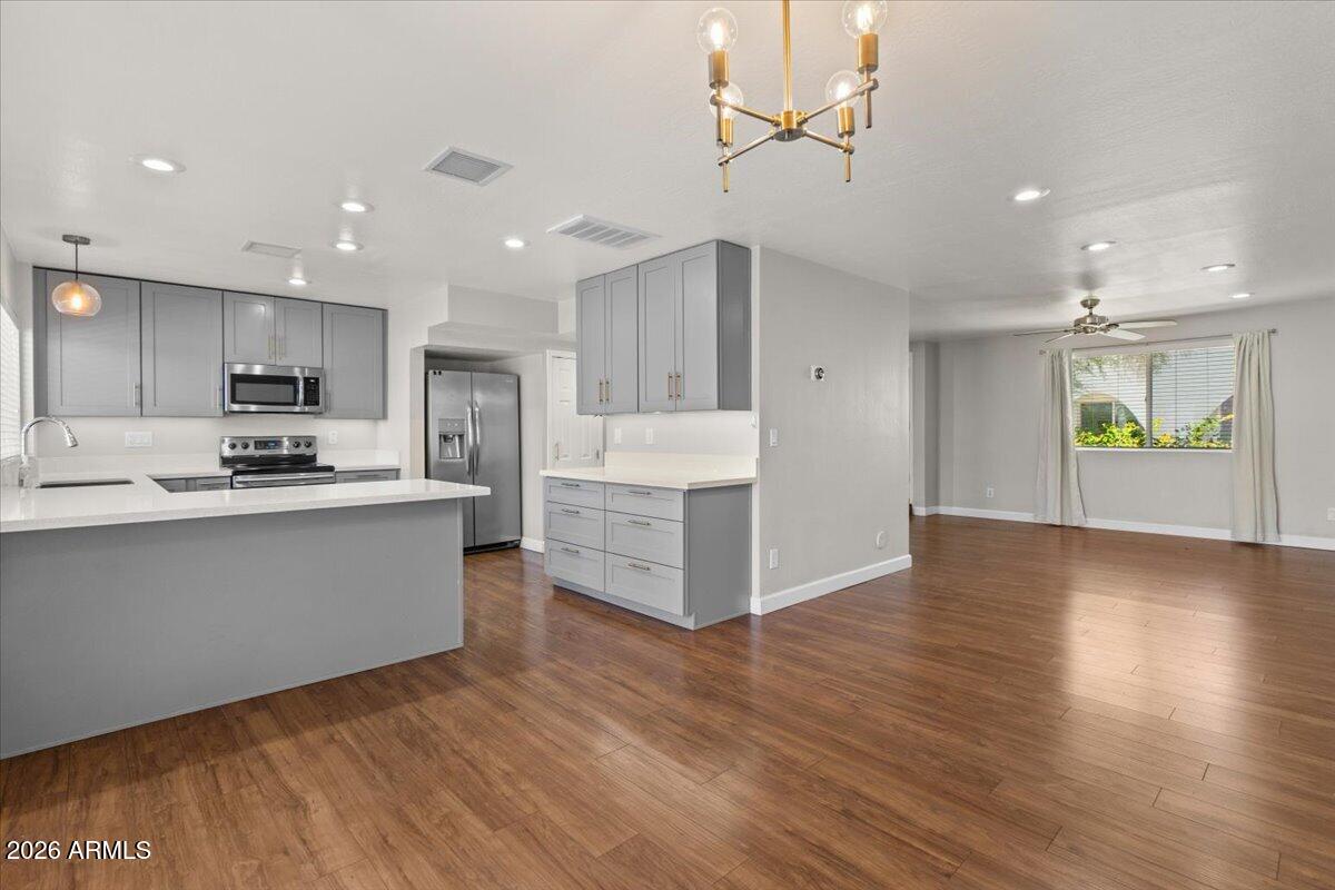 4233 North Miller Road Scottsdale, AZ 85251 - Photo 5 of 42