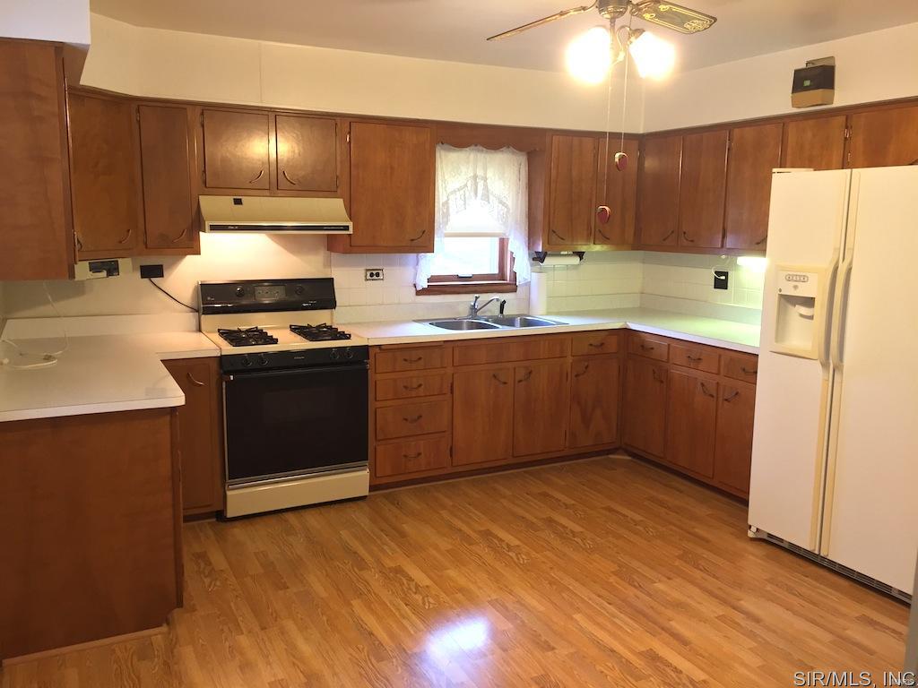 111 Box Kane, IL 62054 - Photo 3 of 11 Gallery Image 3