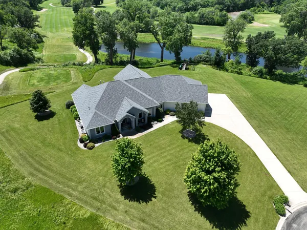 $849,900 | 241 Cottonwood Cove, Lynd, MN 56157