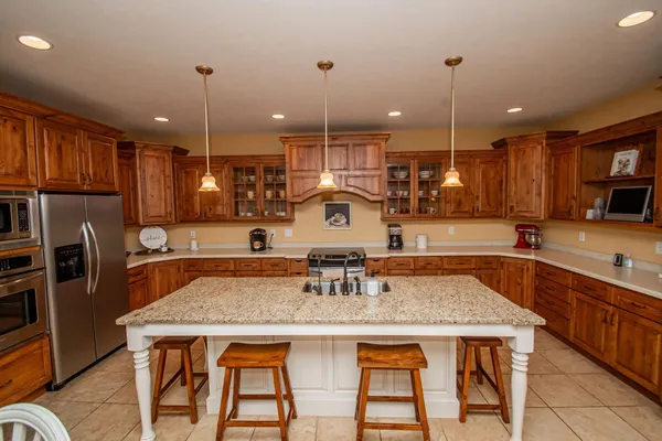 $849,900 | 241 Cottonwood Cove, Lynd, MN 56157