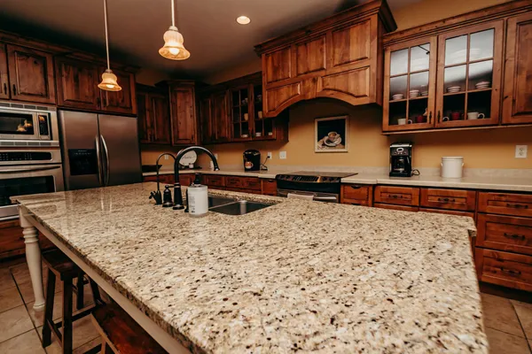 $849,900 | 241 Cottonwood Cove, Lynd, MN 56157