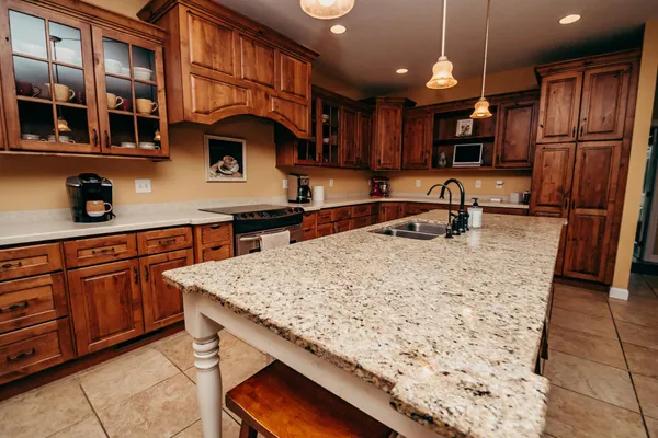 $849,900 | 241 Cottonwood Cove, Lynd, MN 56157