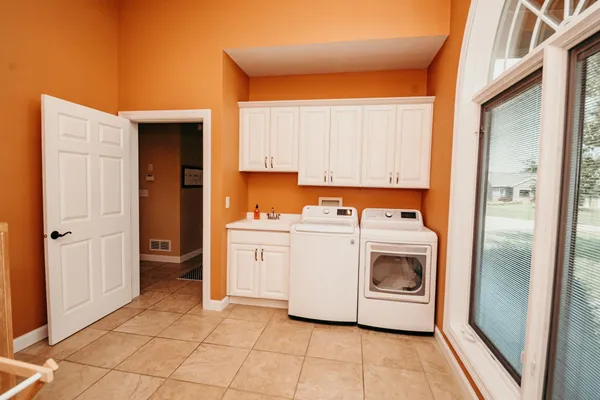 $849,900 | 241 Cottonwood Cove, Lynd, MN 56157