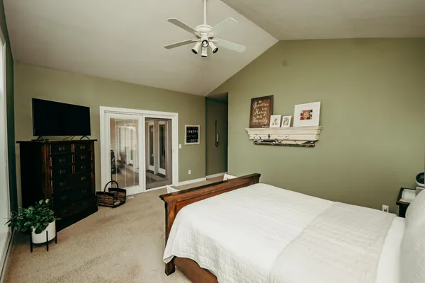 $849,900 | 241 Cottonwood Cove, Lynd, MN 56157