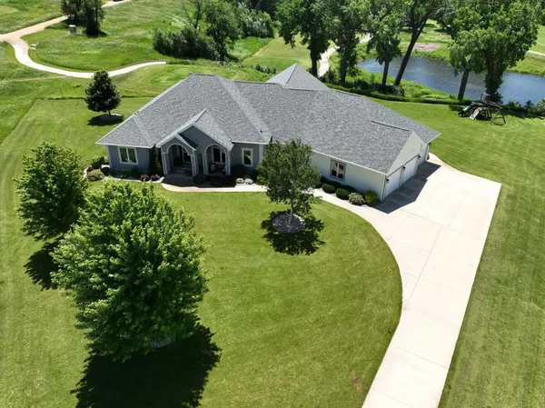 $849,900 | 241 Cottonwood Cove, Lynd, MN 56157