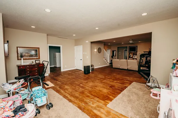 $849,900 | 241 Cottonwood Cove, Lynd, MN 56157